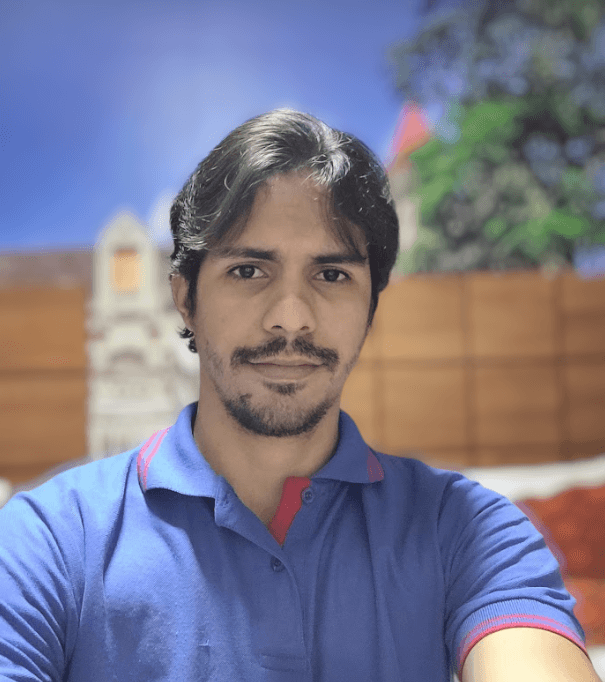 Portrait of Carlos Rodríguez, co-founder of Colorin AI